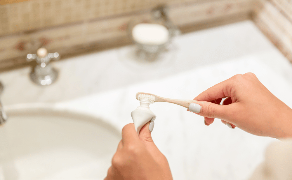 矯正中の外出先での基本的な歯磨き方法